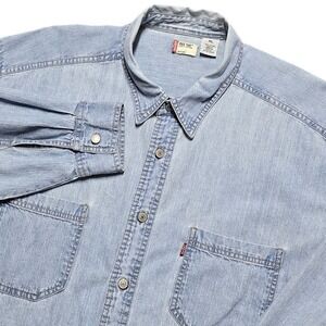 VTG 1990's Levi's Red Tab Denim Jean Shirt Mens‎ XL Metal Buttons Light Wash